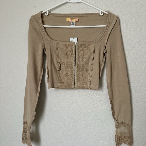 Urban Outfitters Leona top - Picture 4 of 5